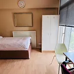 Twin Room In Central London