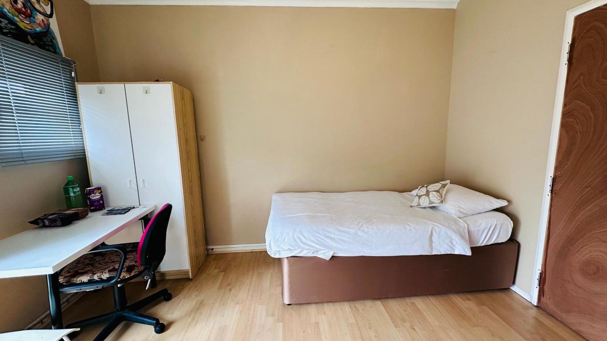 Twin In Bed & Breakfast London